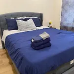 Private Room In South Philly Near Arenas!