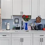 Thehottiehouse: Fun Fantasy Experience Apt On Blvd