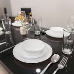3Bed-3Bath+Basketball+Crib+Central+Modern