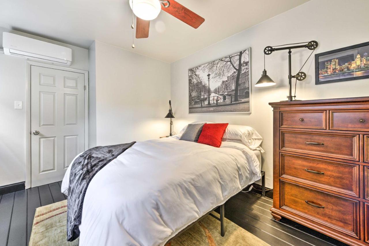 Walkable Philly Crash Pad In Coveted Passyunk! Philadelphia