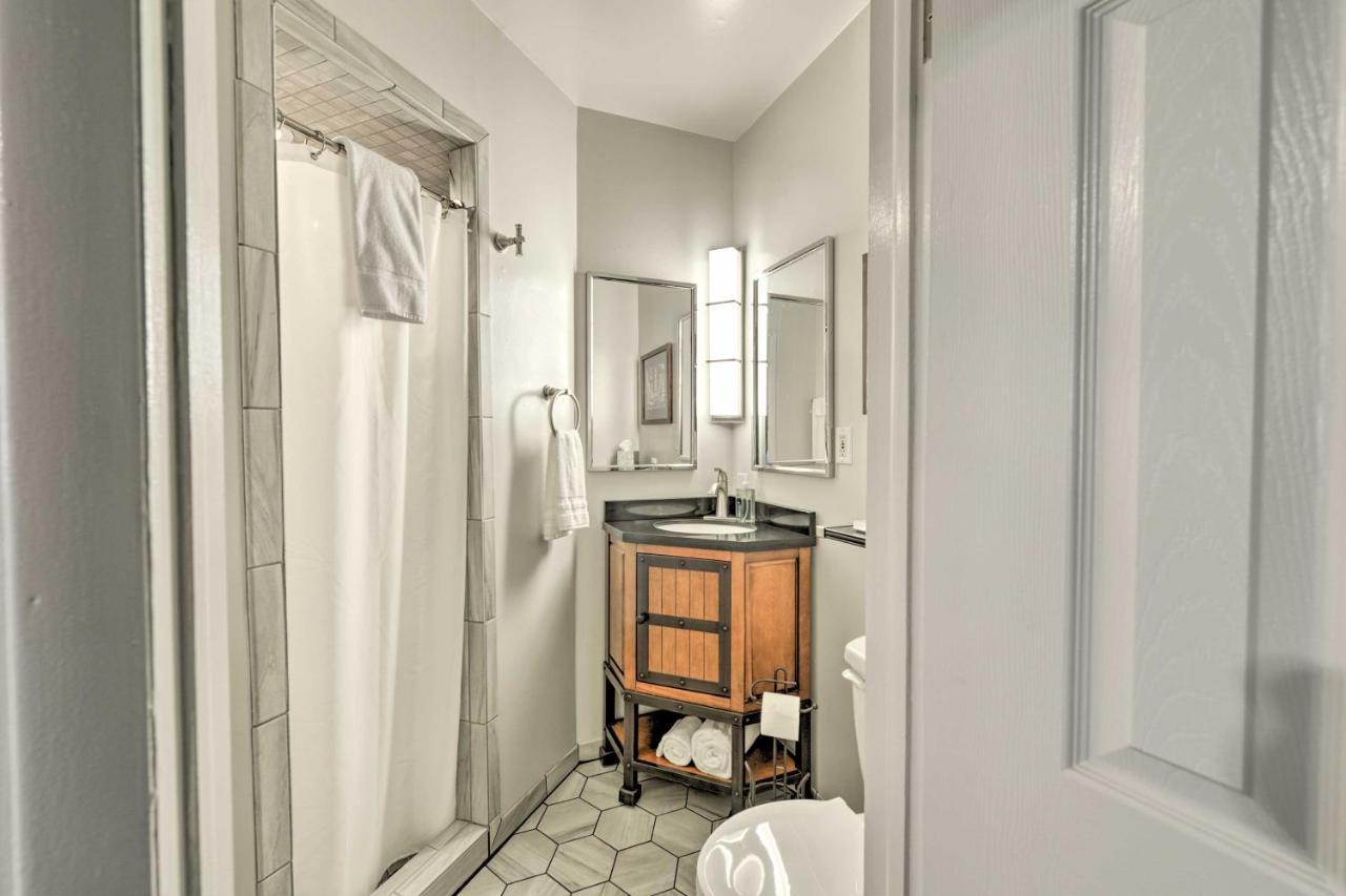 Apartment Walkable Philly Crash Pad In Coveted Passyunk! *