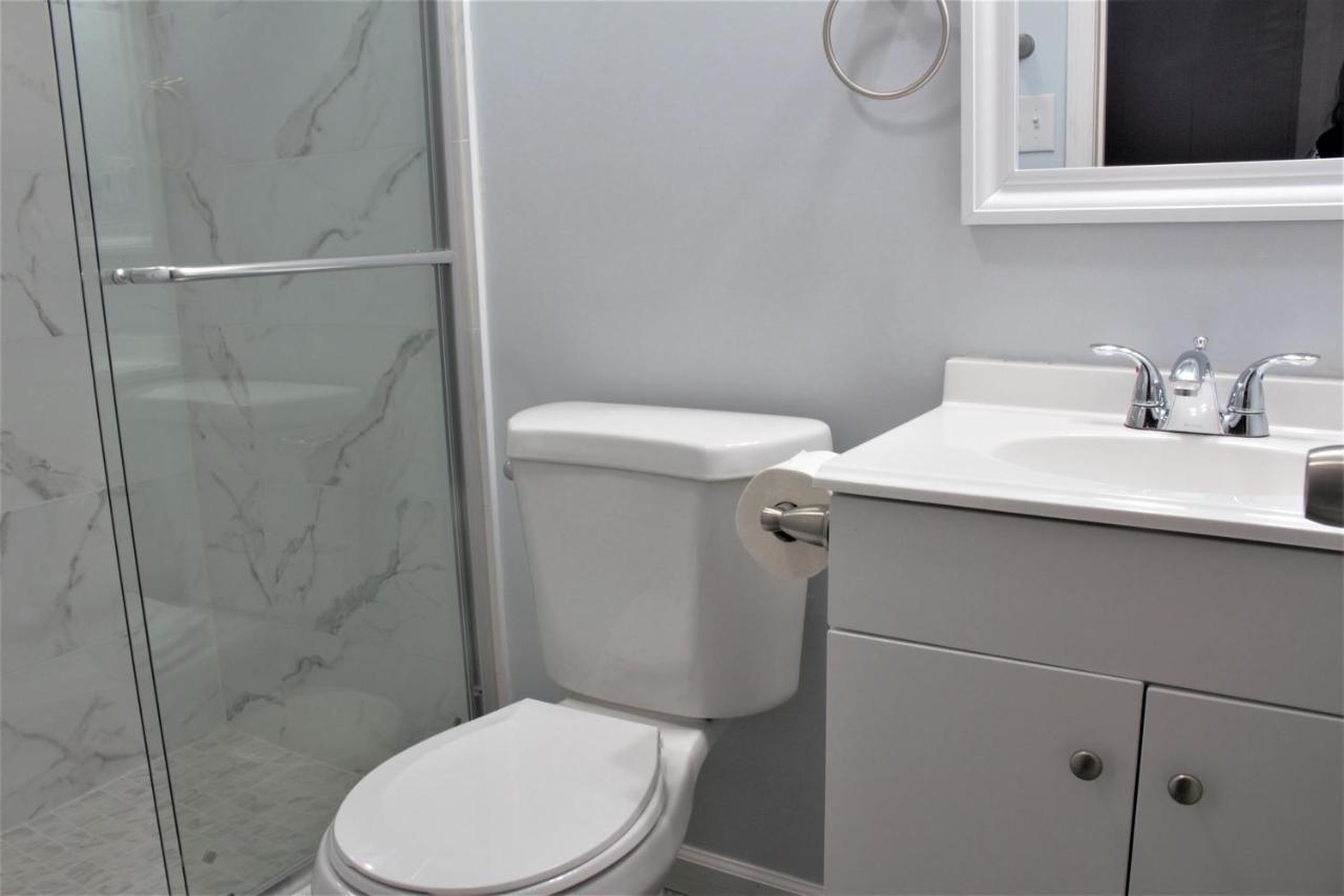 Apartment Clover 2900 - And With Private Bathroom Near Washington Ave South Philly