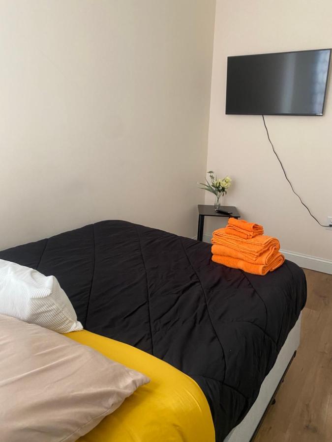 Private In South Philly Near Arenas!