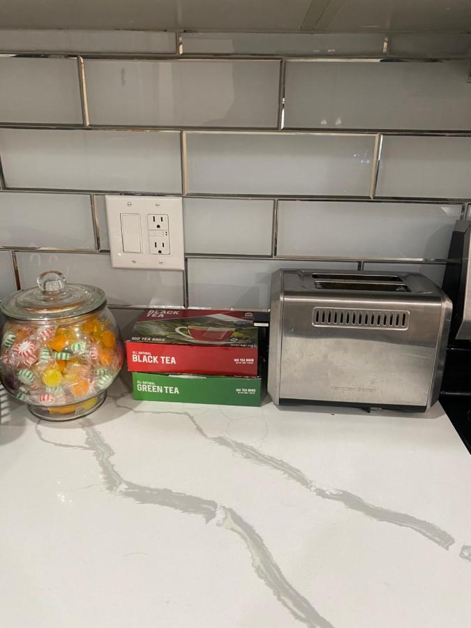 Private In South Philly Near Arenas! Homestay Philadelphia