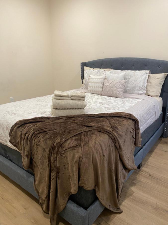 Private In South Philly Near Arenas! Homestay