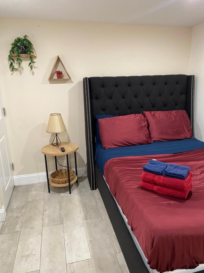 Private In South Philly Near Arenas! *