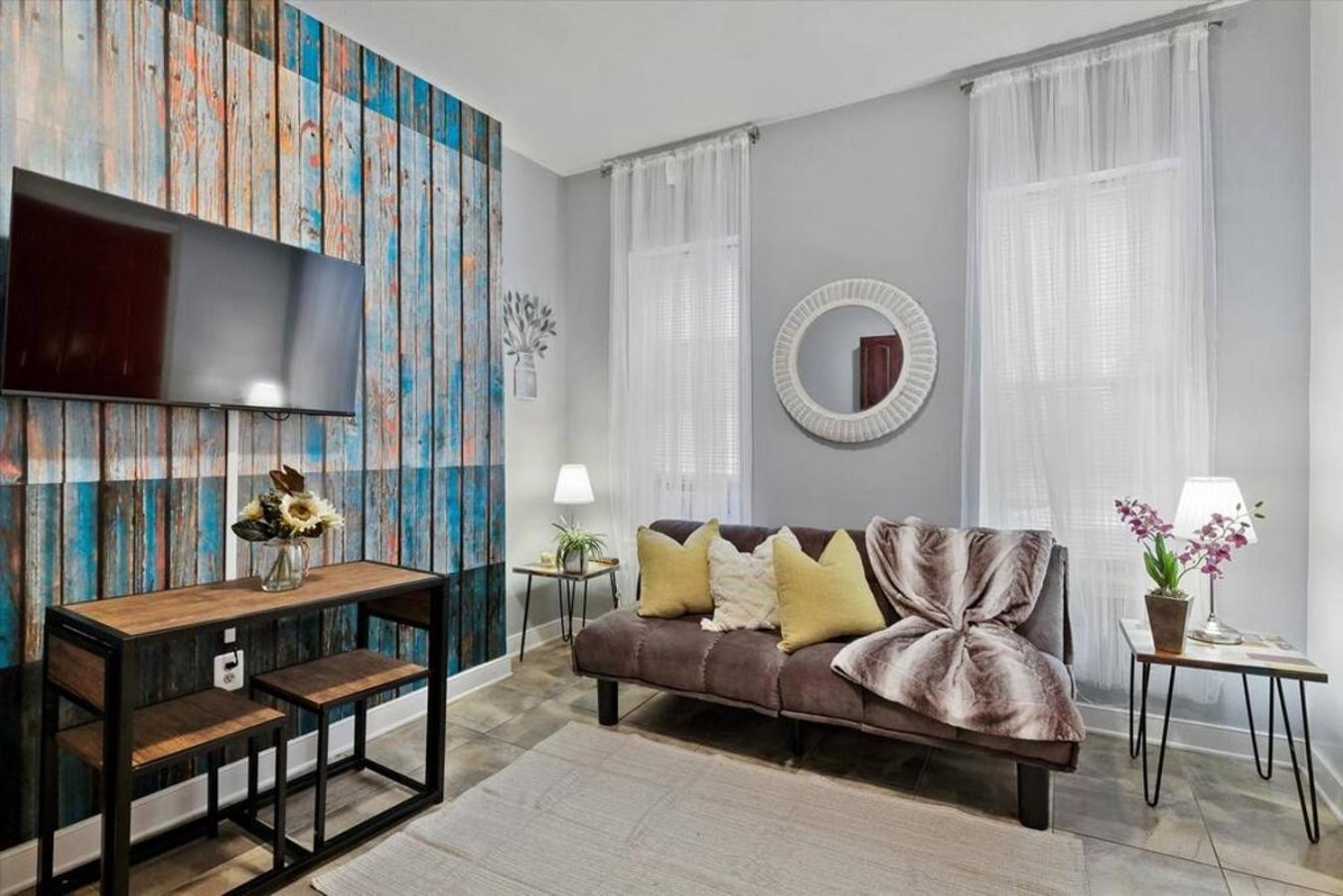Apartment Renovated 2br W Amenities Philadelphia