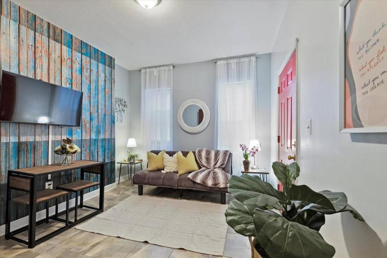 Apartment Renovated 2br W Amenities *