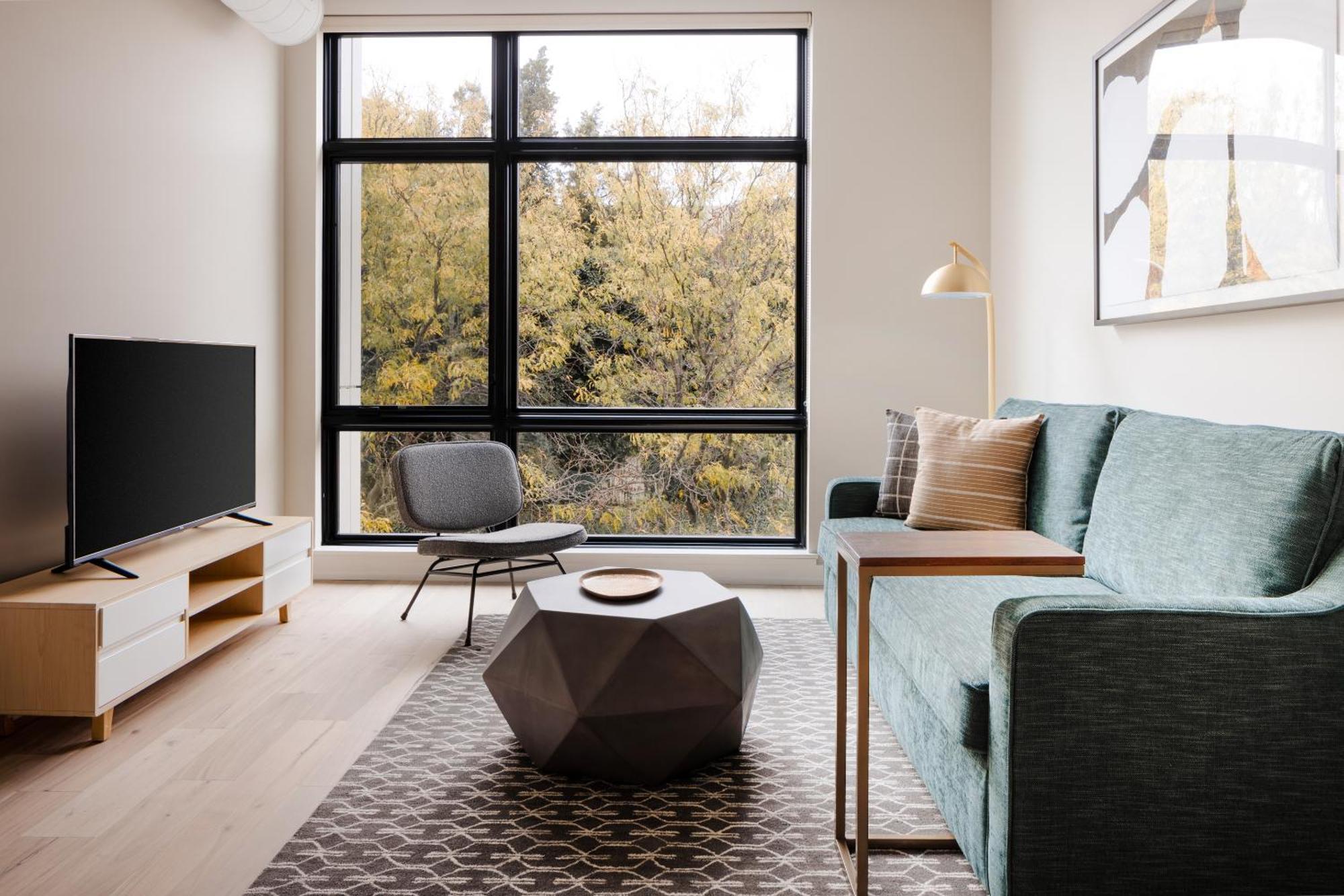 Sonder The Edison Aparthotel
