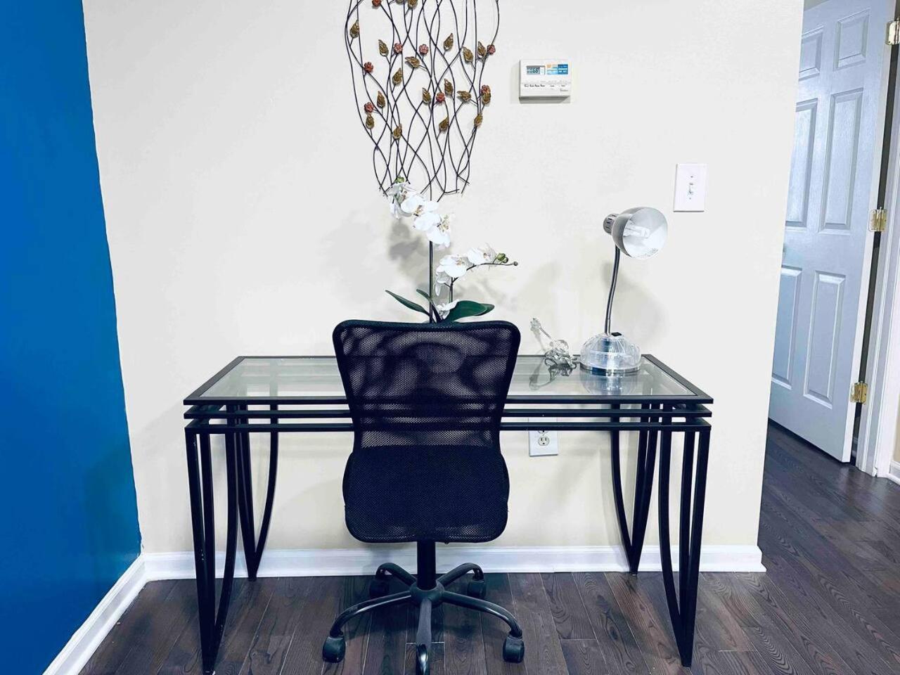 Apartment Lovely 1bd Near Magic Garden In Center Philadelphia