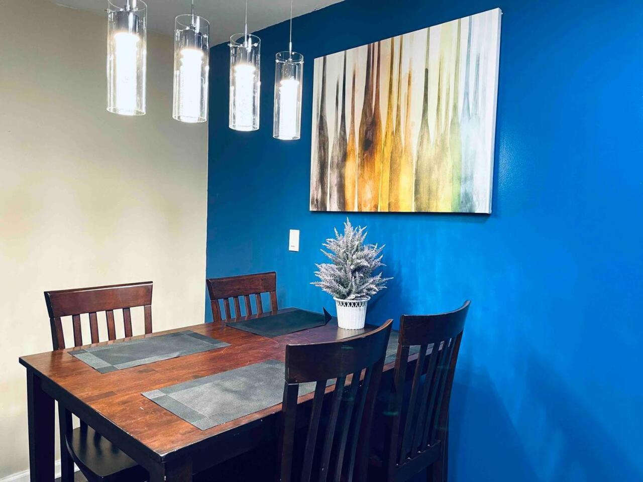 Lovely 1bd Near Magic Garden In Center Apartment