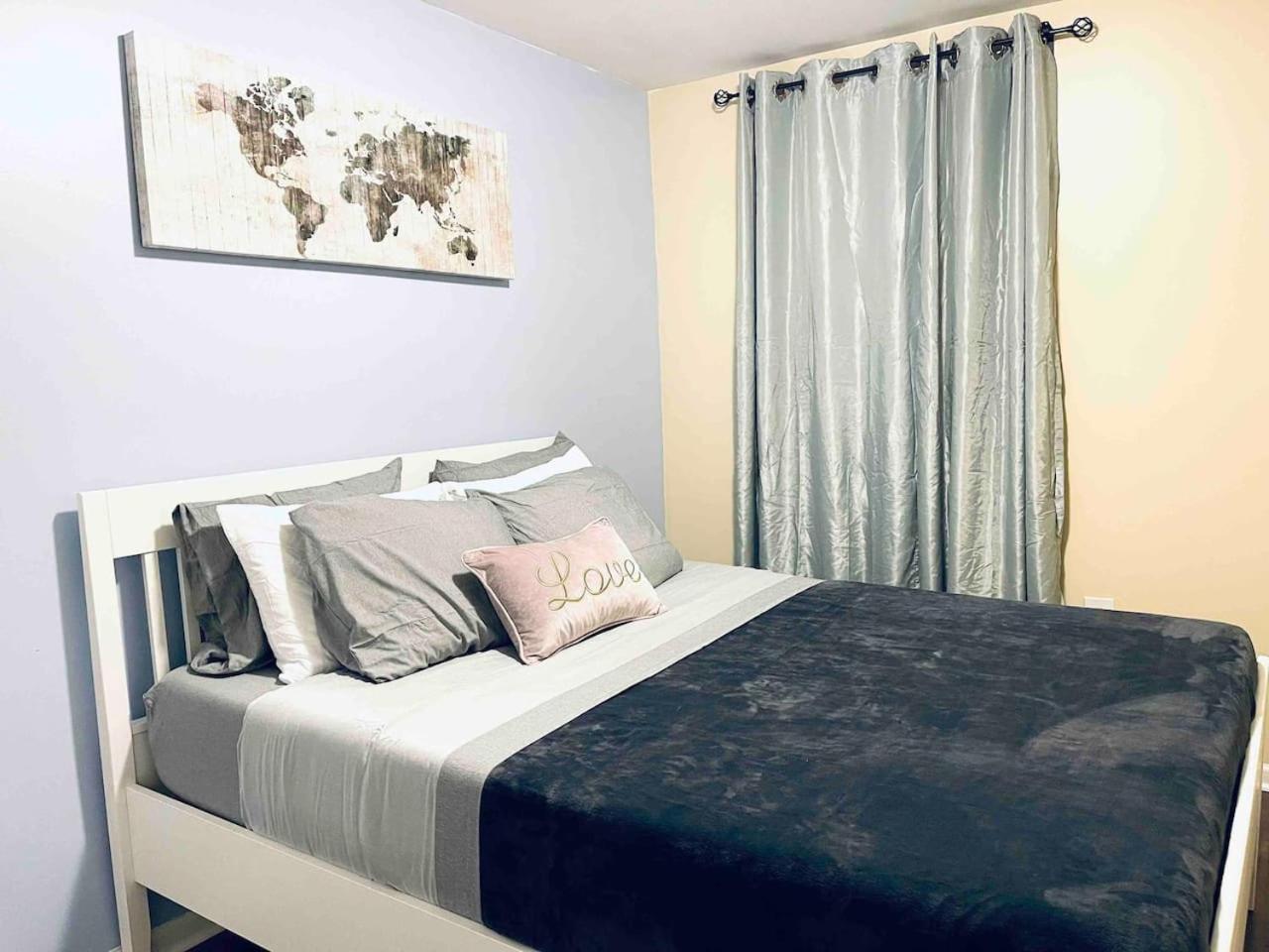 Apartment Lovely 1bd Near Magic Garden In Center