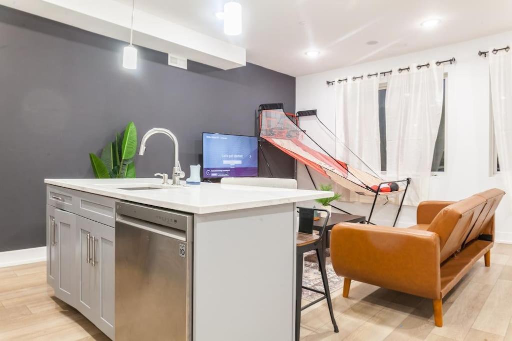 3bed-3bath+basketball+crib+central+modern