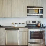 Rail Park Downtown Studio, Amazing Views, Contactless Check-In