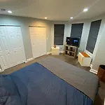 Cozy Chic Apartments