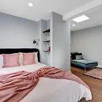 Stylish Rowhome-Fishtown-Near Shops