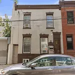 Stylish Rowhome-Fishtown-Near Shops