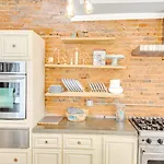 Spacious Oasis - Parking, Private Patio & Roofdeck