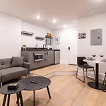 Thena Hotel - Spacious 1 Bedroom