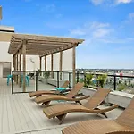 Luxury Studio Near Center City