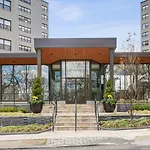 Avenue A601 Perfect 1Br With A Gym, Parking, Pool