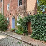 Premium Flat Near Attractions
