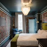 The Gas Lamp Hotel - Adams Suite