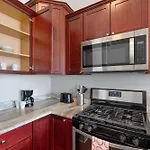Lavish 1Br W Pool & Gym Access
