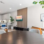 King Bed - Stunning Pier Views - Near Fishtown