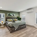 Luxurious Couples Suite King Bed, Romantic, Central, Wifi