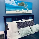 Lovely Beautiful 2Br Apt In Center City