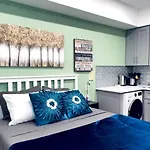 New - Suite Close By Rittenhouse Square
