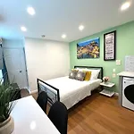 New! Suite Near Rittenhouse Square