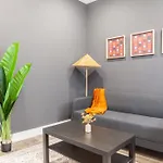 Spacious 4Bed 3Bath Wdparkingsleeps10Yard