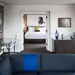 The Logan Philadelphia, Curio Collection By Hilton