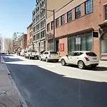 Sonder L Old City