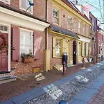 Sonder L Old City