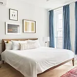 Sonder L Old City