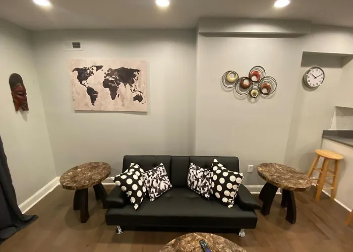Cozy Chic Apartments
