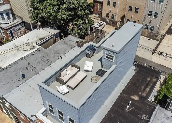Trendy Fairmount Gem-5 Star Location, Roof Deck, Parking, Gr8 For Families