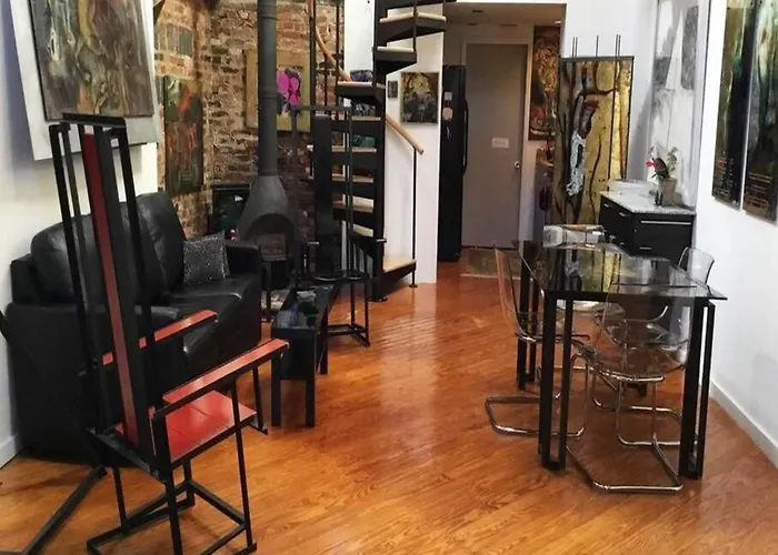 One-Of-A-Kind Artist\'S Chalet In Fairmount
