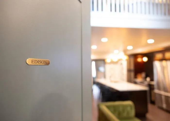 The Gas Lamp Hotel - 3Br Suite