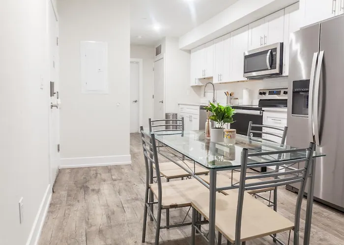 2-Bed2-Bath-Wdcentralkitchenwifidesk
