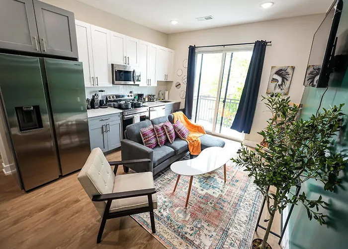 1Bed1Bath-Kingbed-Wifiwdcentral
