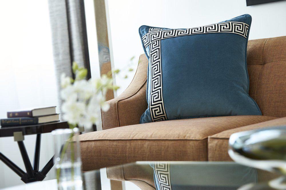 The Ritz-carlton,