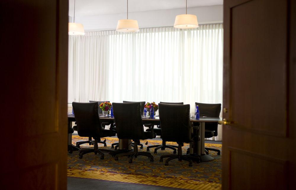 Airport Marriott 4*