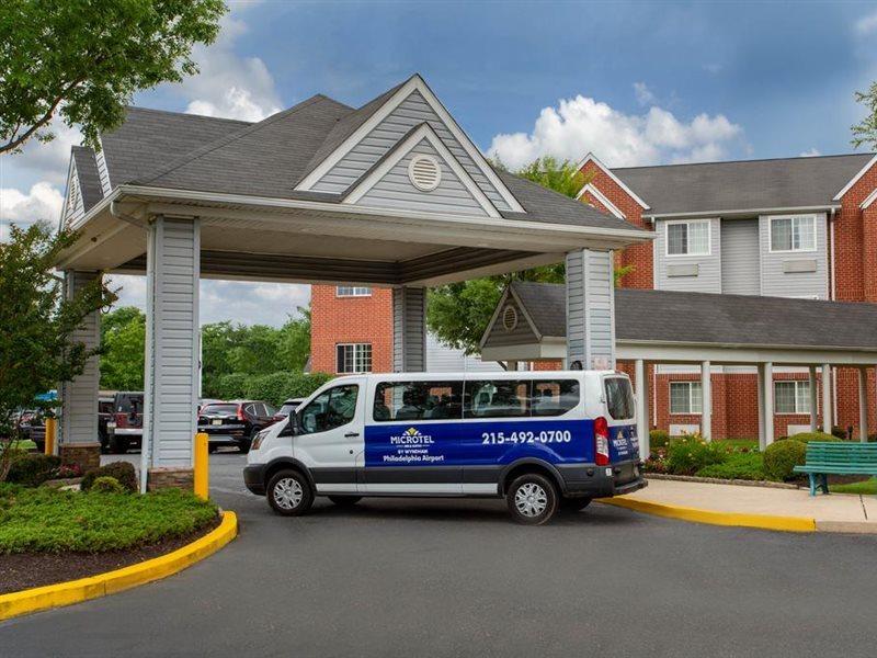 Hotel Microtel & By Wyndham Airport 2*