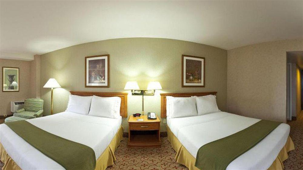 Hotel Holiday Express Philadelphia-midtown By Ihg Philadelphia