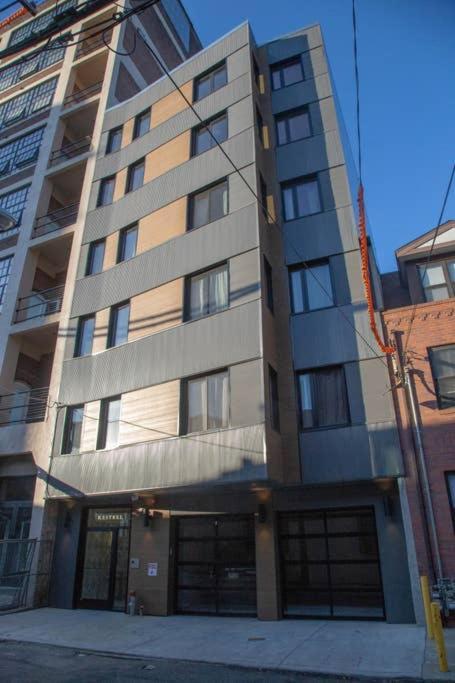 Rail Park Downtown Studio, Amazing Views, Contactless Check-in Apartment