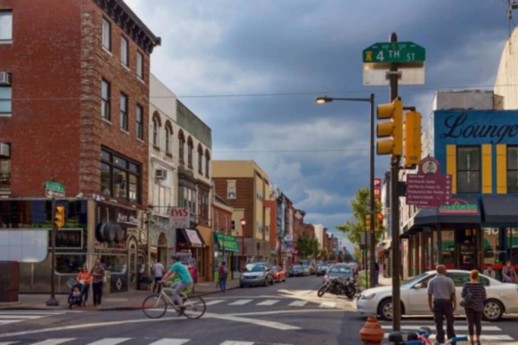 Italian Casetta In Thee Italian Market South Philly Apartment
